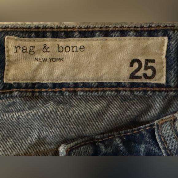 Rag & Bone Dre Low Rise Denim Shorts Size 25 Medium Wash Frayed Hem Designer - Picture 5 of 11